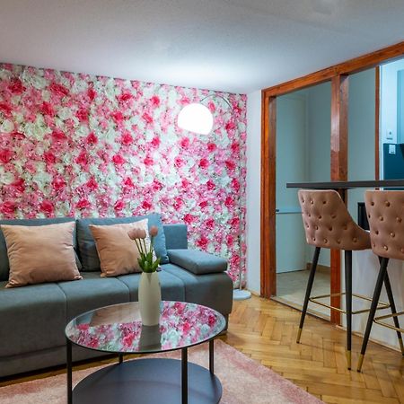Rose Garden Apartment Budapest Exteriör bild