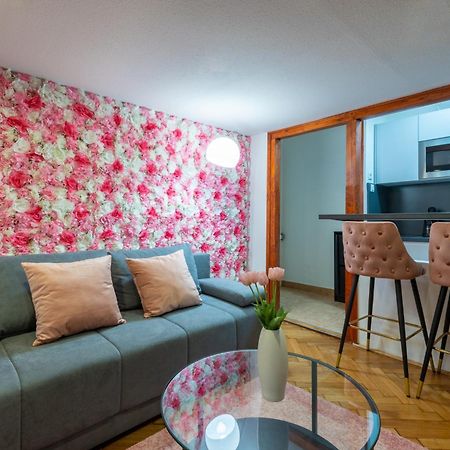 Rose Garden Apartment Budapest Exteriör bild