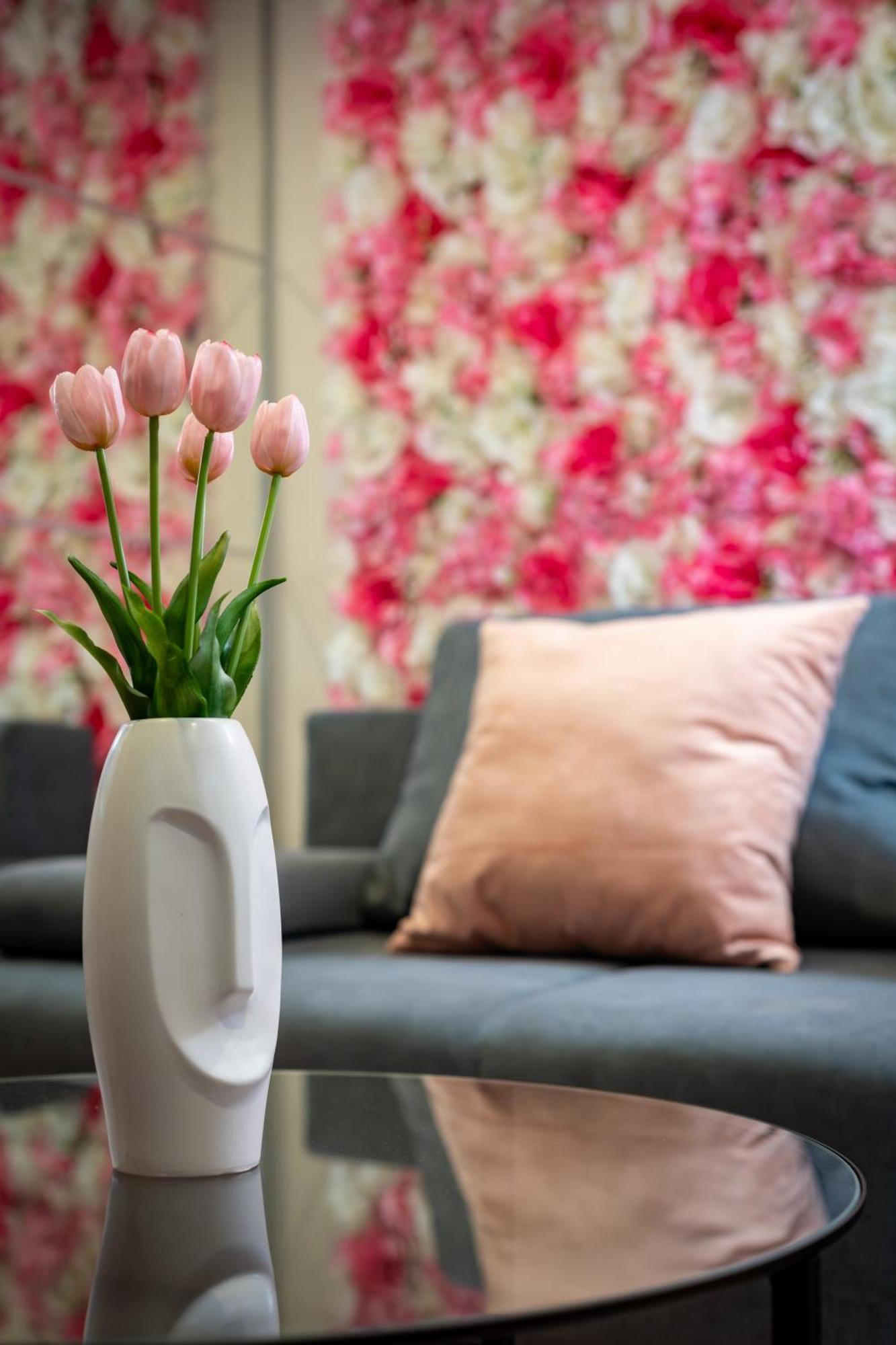 Rose Garden Apartment Budapest Exteriör bild